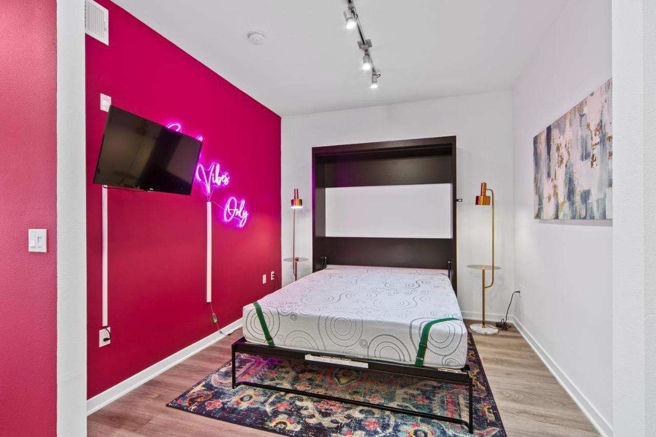 Fairfax District Chic City Oasis 2 Bedroom Apt With Den 136 Los Angeles Eksteriør bilde