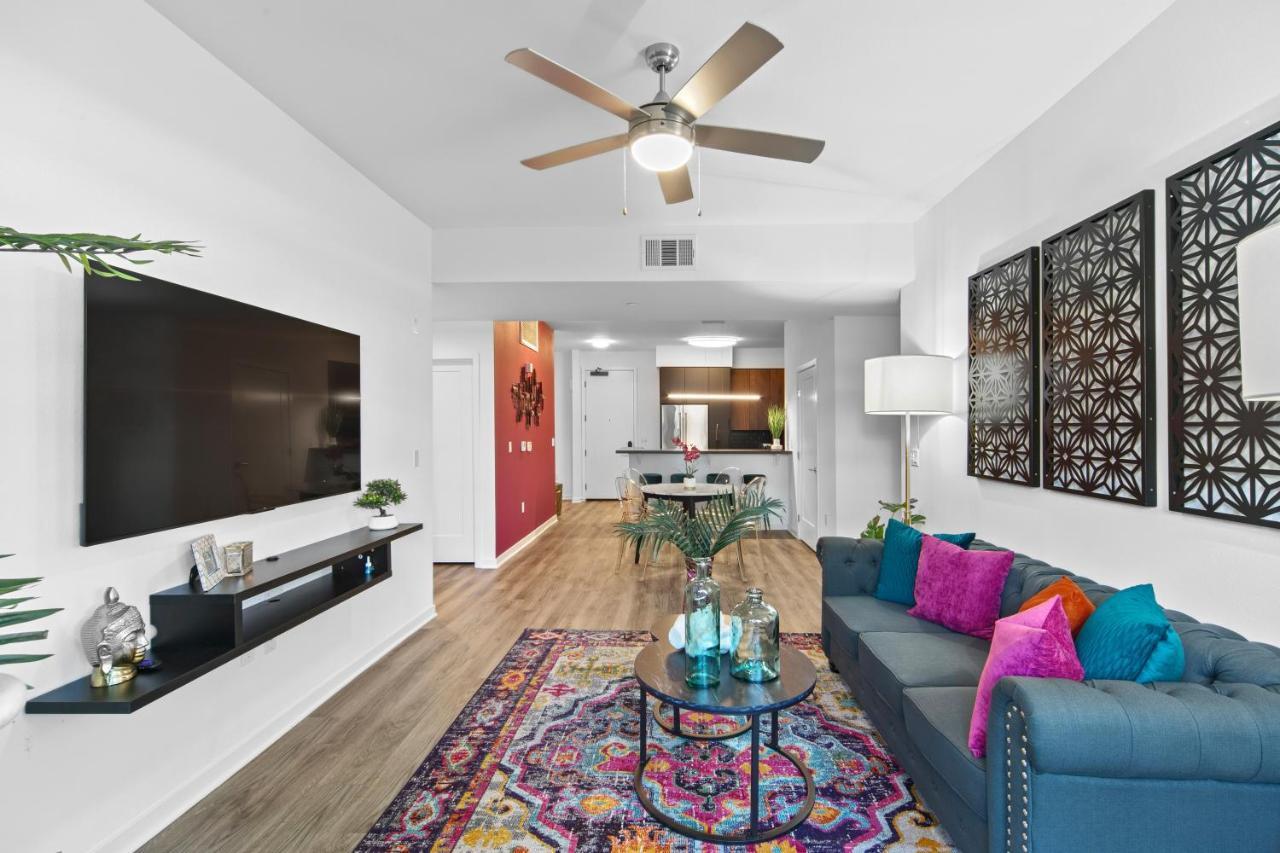 Fairfax District Chic City Oasis 2 Bedroom Apt With Den 136 Los Angeles Eksteriør bilde